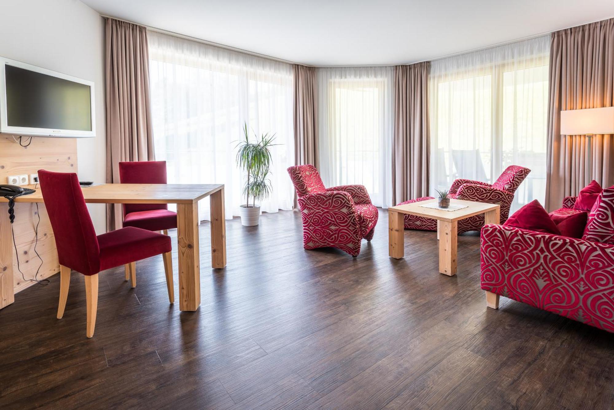 Naturparkhotel Adler ヴォルフアッハ エクステリア 写真