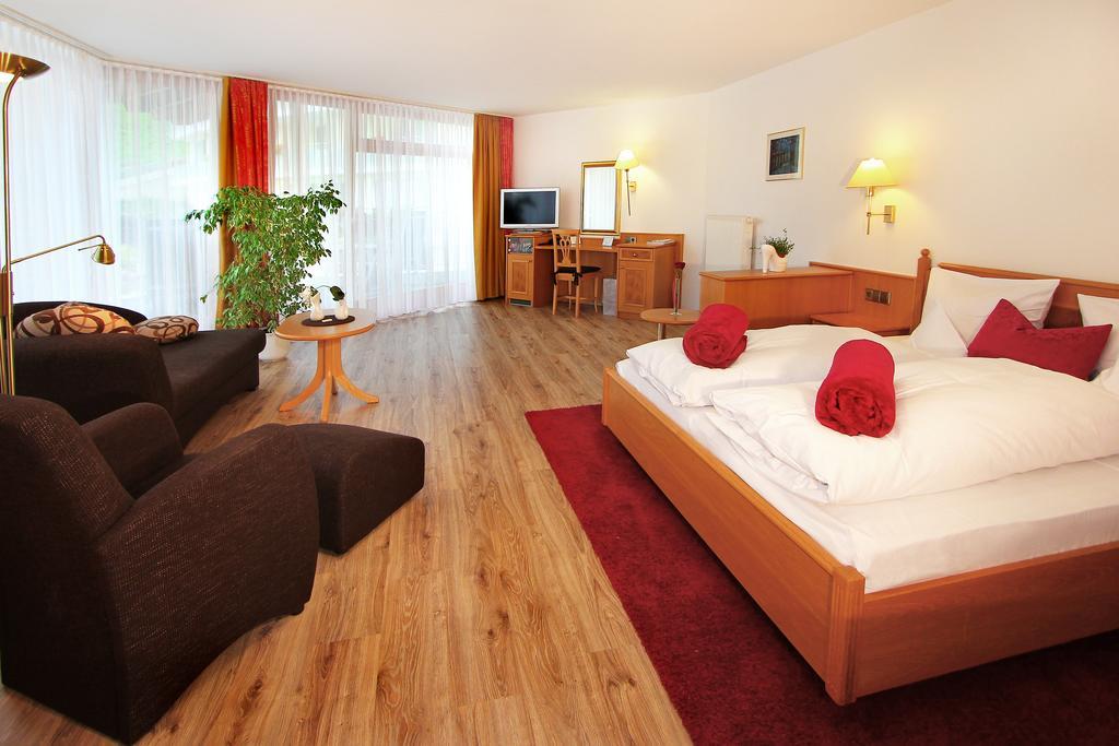 Naturparkhotel Adler ヴォルフアッハ エクステリア 写真